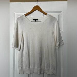 NWOT - Banana Republic Short Sleeve knit top Size M (Ptp 19”)